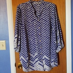 Navy and white button down 3/4 sleeve blouse